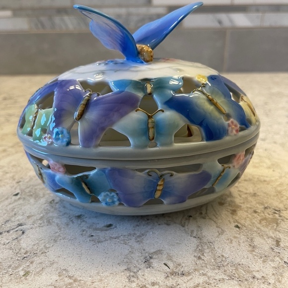 The Music Box Co.The Ann Rosa Collection - Beautiful - Picture 12 of 13